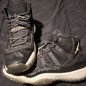 Nike Air Jordan XI 11 GOLD Black Retro 9Y Heiress Black Stingray